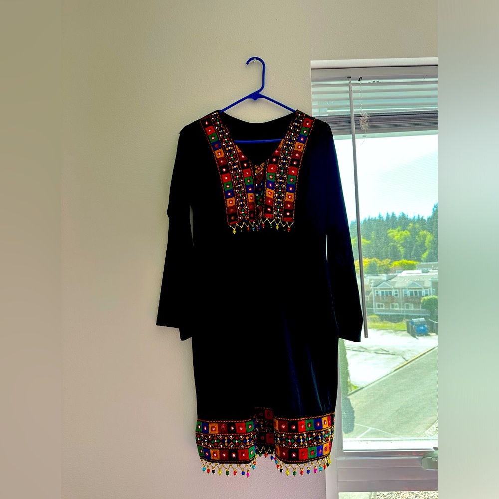 Beautiful mediums size Punjabi Pakistani dress